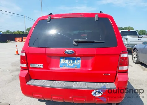 2009 Ford Escape Xlt z USA, uszkodzony, nr VIN 1FMCU03739KA81065
